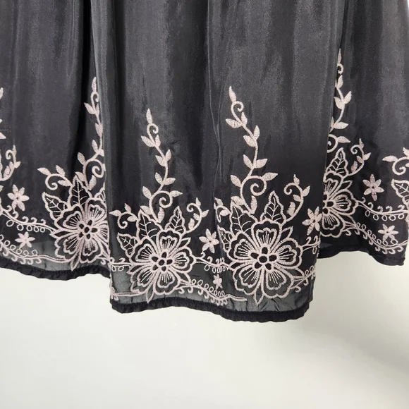 Anthropologie Hazel Embroidered Jeweled Black Top (S) - Picture 4 of 5